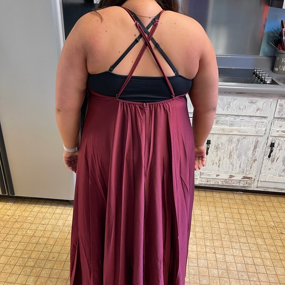 maroon prom dress - Picture 3 of 3